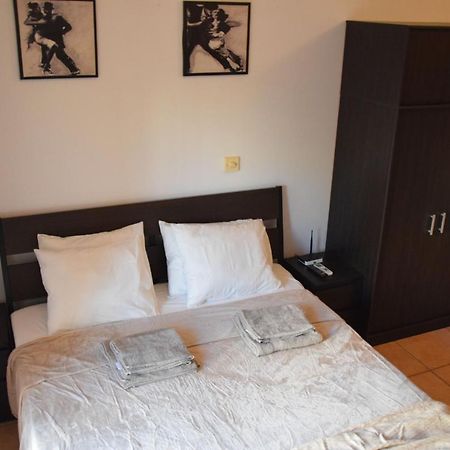 Raise Cosy Studio With Pool In Limassol Luaran gambar