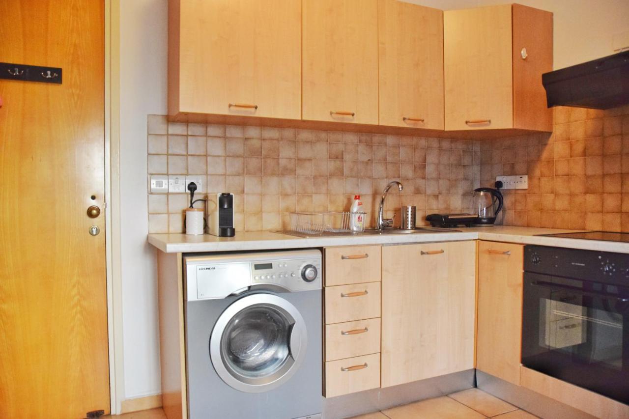 Raise Cosy Studio With Pool In Limassol Luaran gambar
